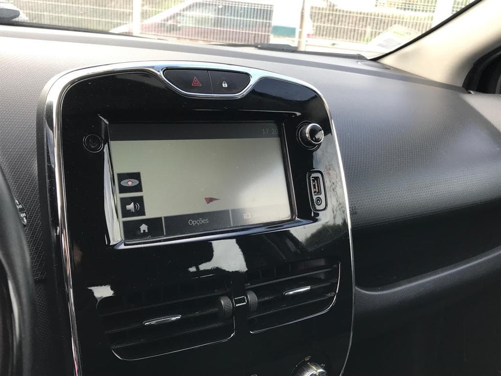 Renault Clio 1.5DCI · Ano 2013 — imagem 27