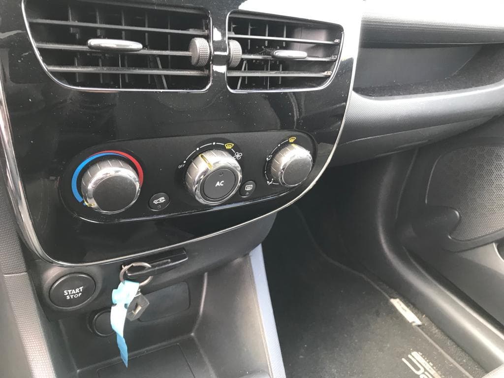 Renault Clio 1.5DCI · Ano 2013 — imagem 30