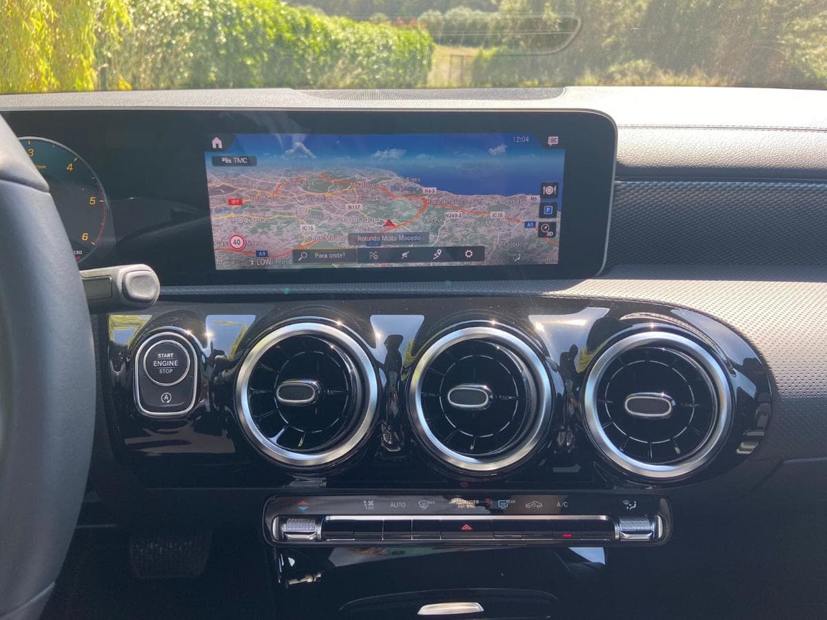 Mercedes-Benz CLA 180 D — imagem 9