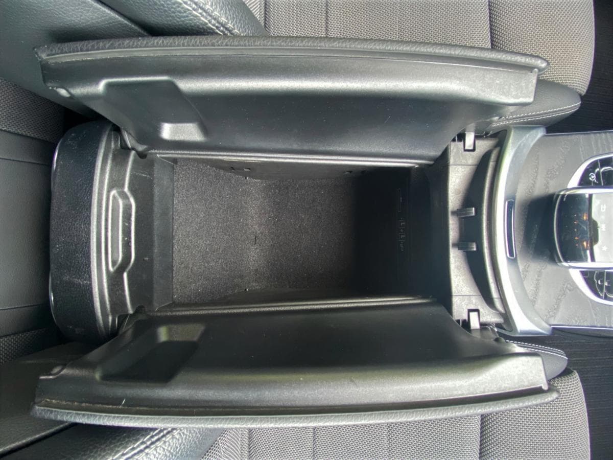 Mercedes-Benz C220 D — imagem 9
