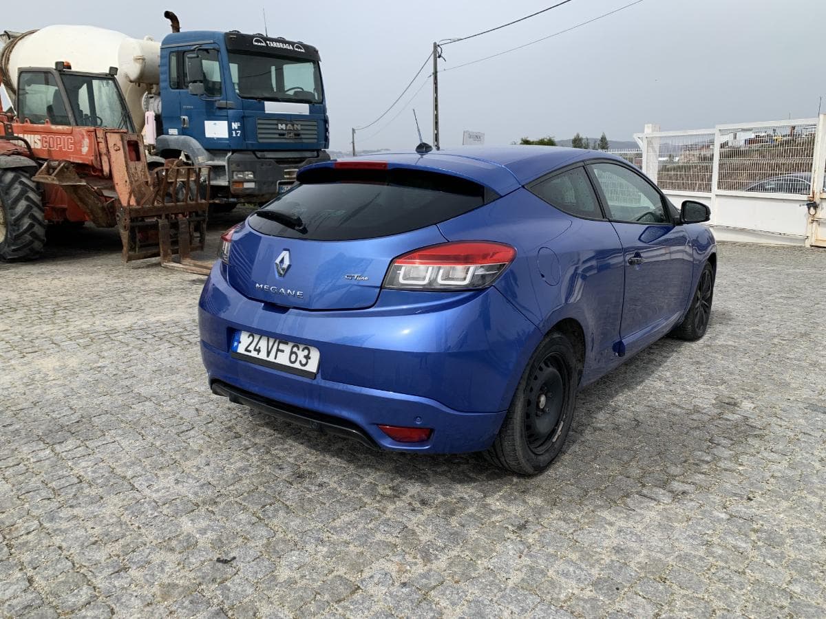 Renault Mégane Coupé 1.6 DCI GT Line · Ano 2012 — image 6