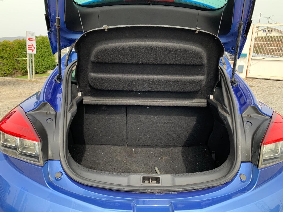 Renault Mégane Coupé 1.6 DCI GT Line · Ano 2012 — image 9