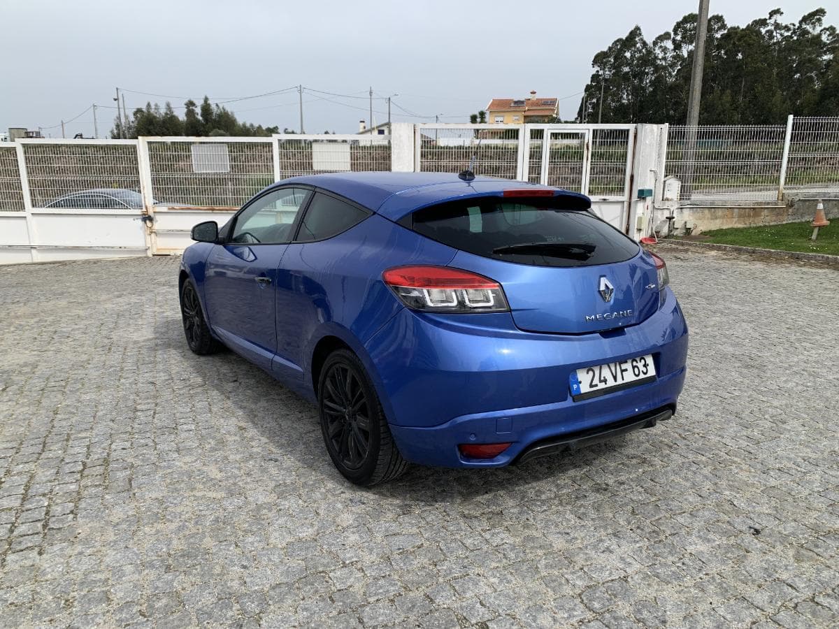 Renault Mégane Coupé 1.6 DCI GT Line · Ano 2012 — image 10