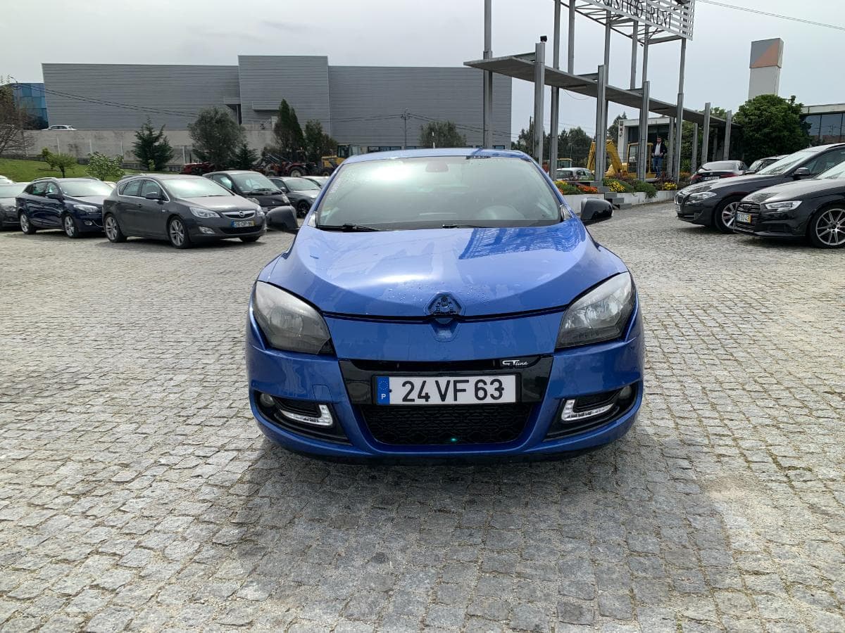Renault Mégane Coupé 1.6 DCI GT Line · Ano 2012 — image 2