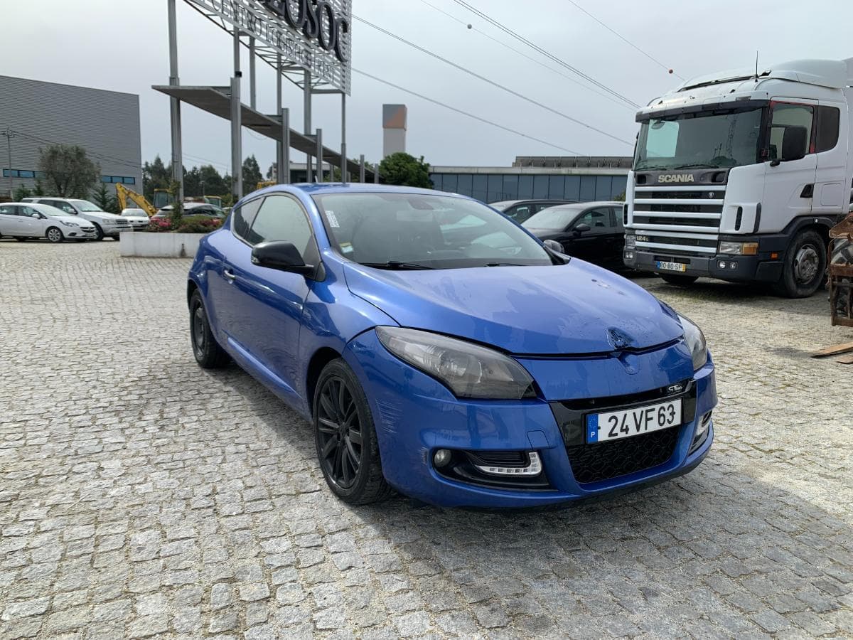 Renault Mégane Coupé 1.6 DCI GT Line · Ano 2012 — image 1
