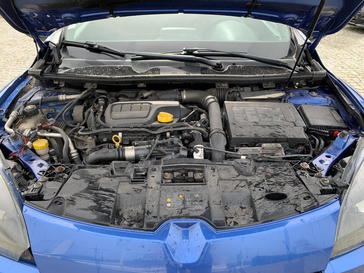 Renault Mégane Coupé 1.6 DCI GT Line · Ano 2012 — image 3