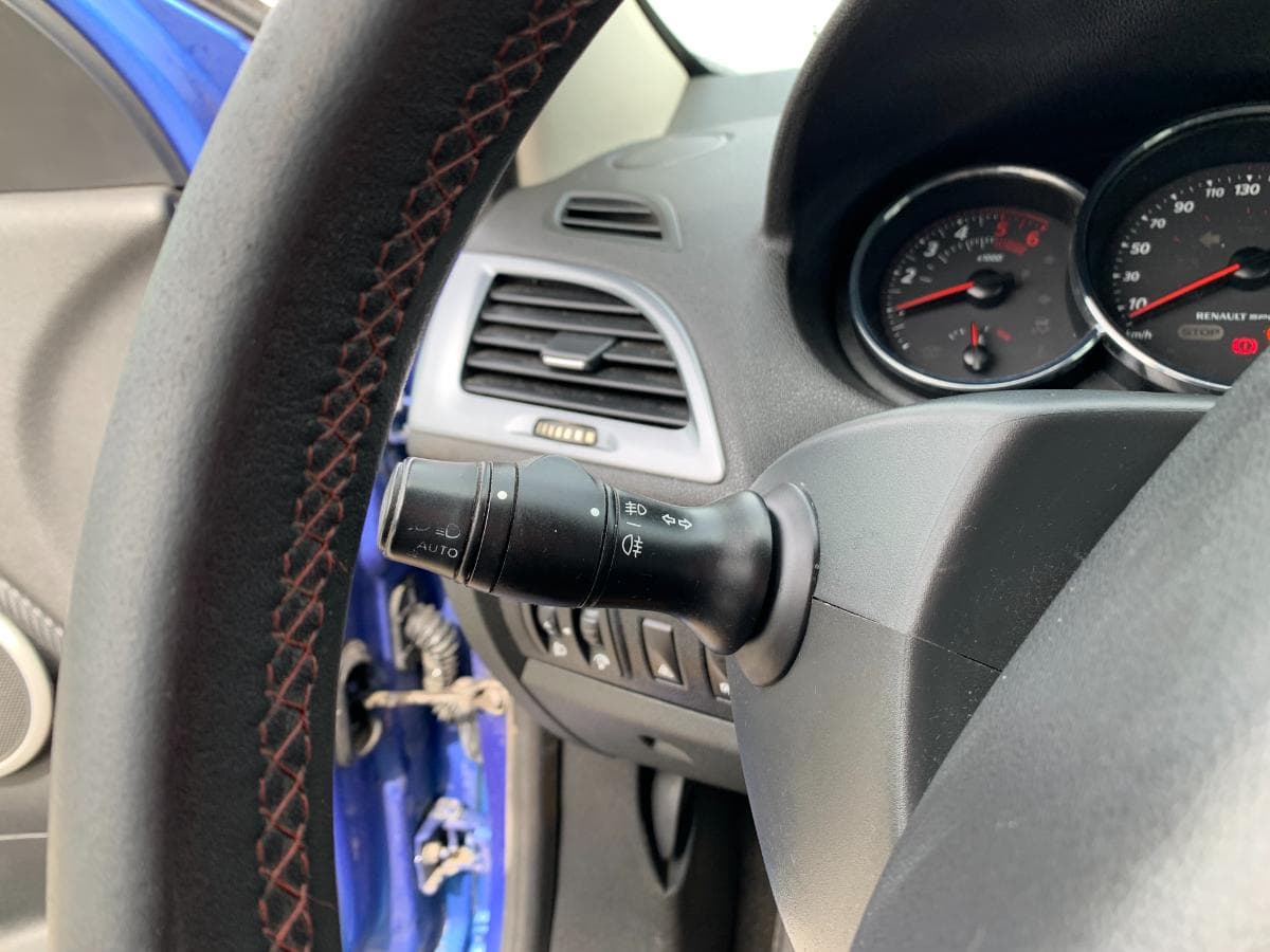 Renault Mégane Coupé 1.6 DCI GT Line · Ano 2012 — image 20