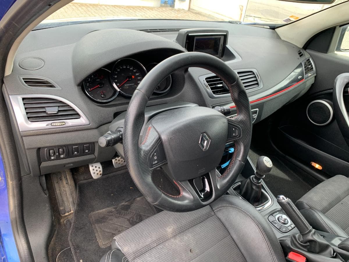 Renault Mégane Coupé 1.6 DCI GT Line · Ano 2012 — image 24