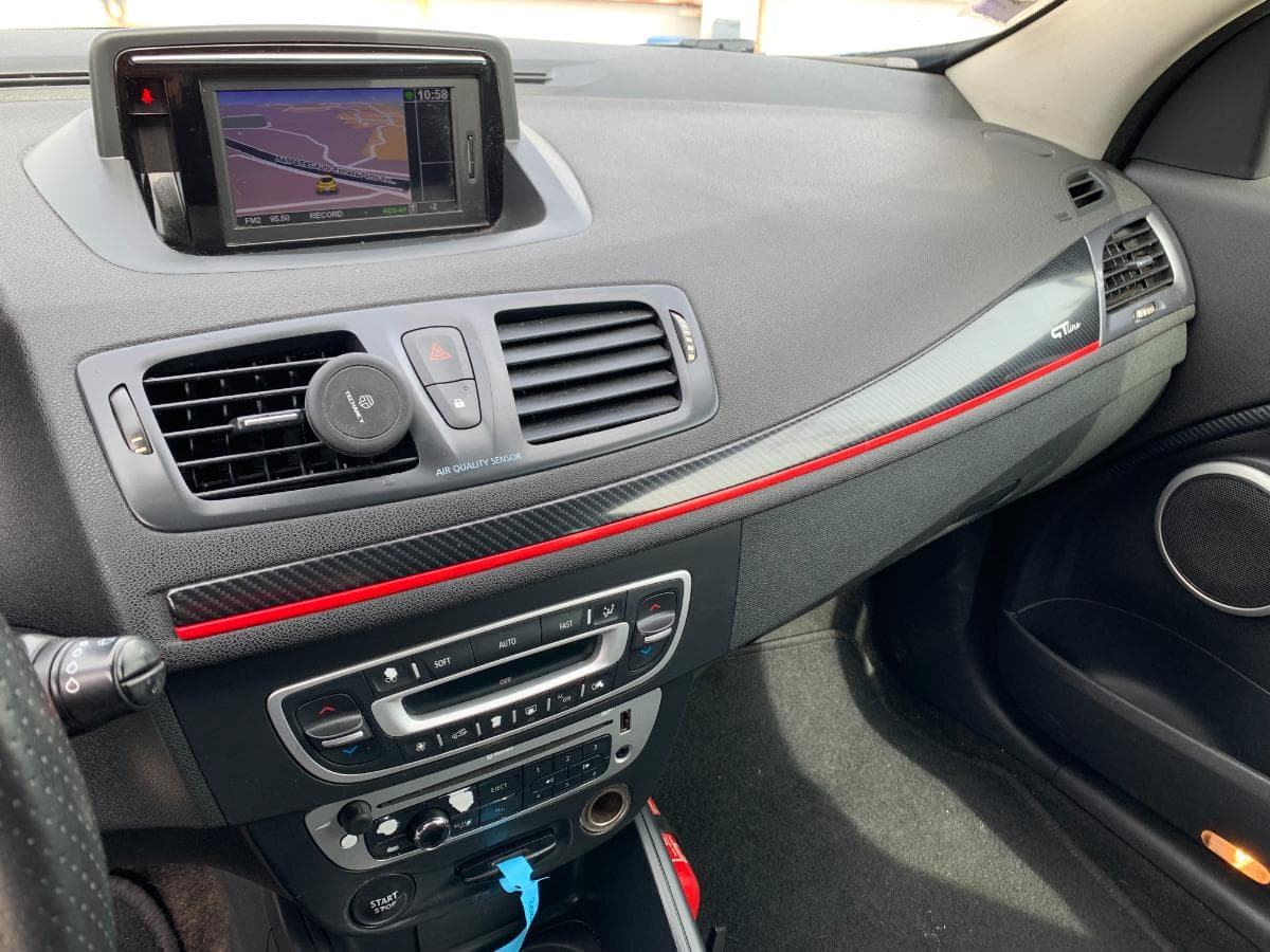 Renault Mégane Coupé 1.6 DCI GT Line · Ano 2012 — image 29