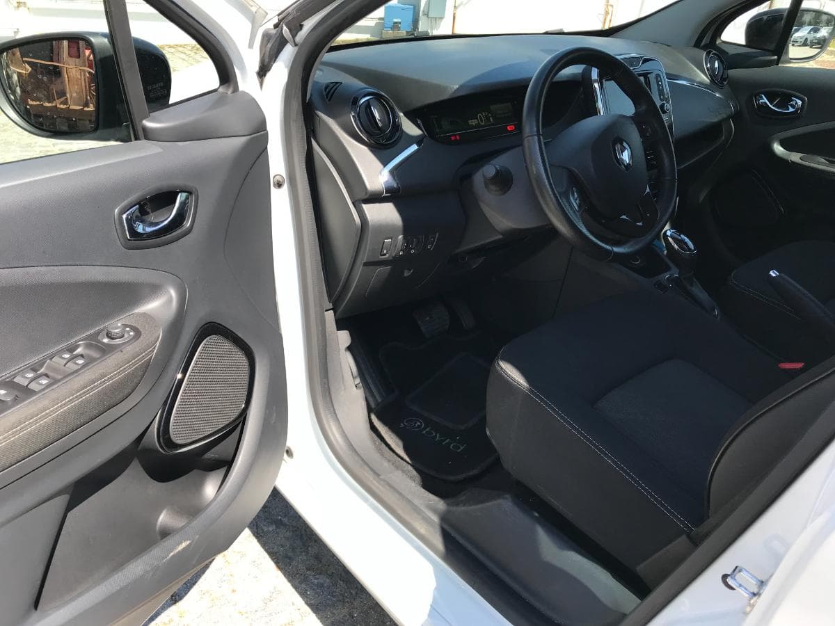 Renault Zoe · Ano 2019 — image 19