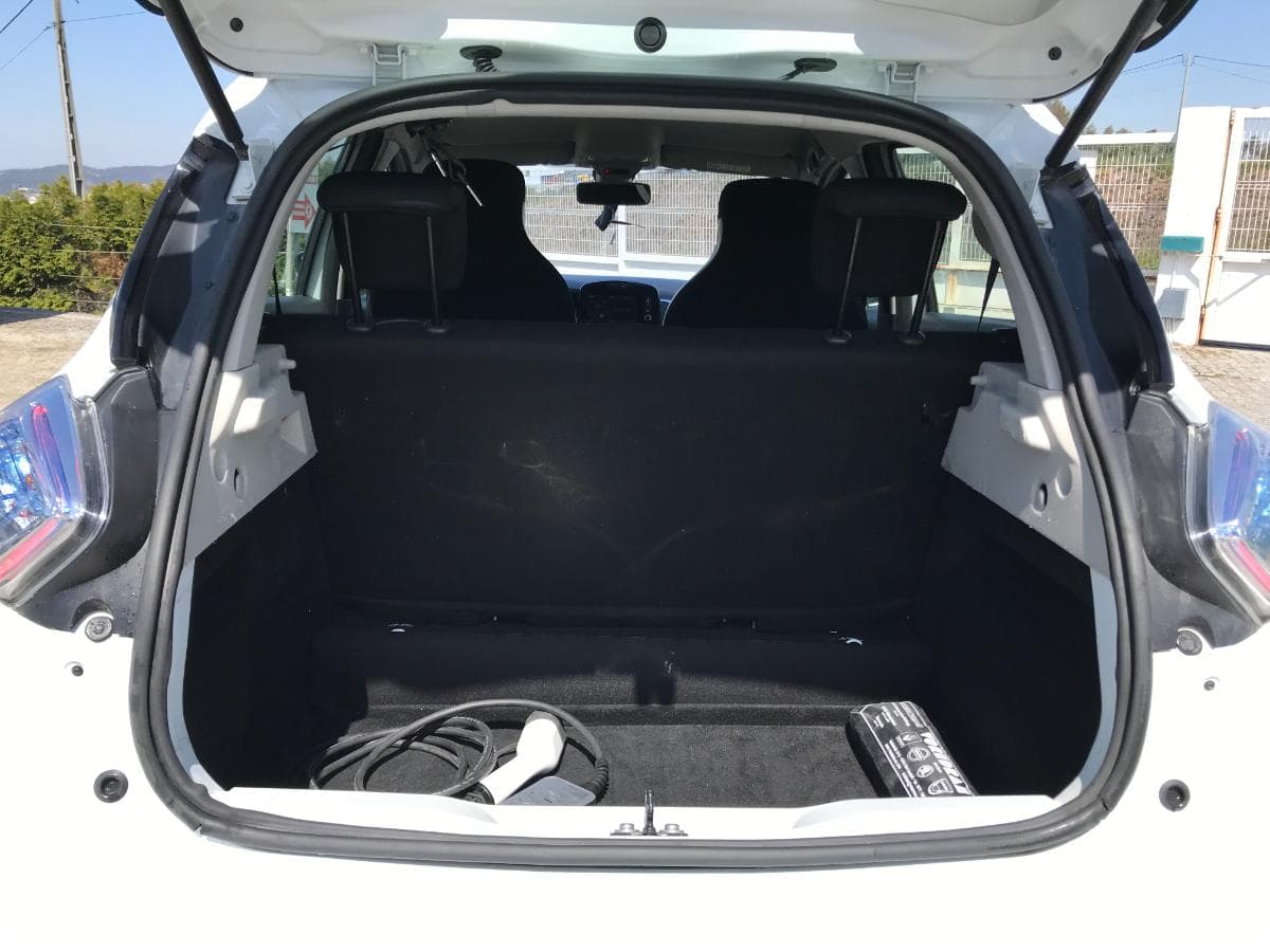 Renault Zoe · Ano 2019          AJ-62-ZL — imagem 9