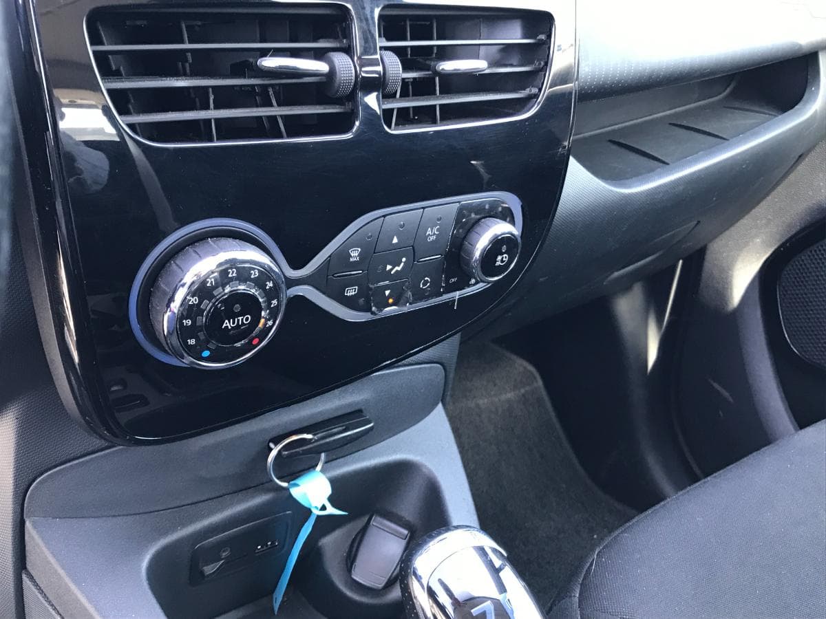 Renault Zoe · Ano 2019          AJ-62-ZL — imagem 19