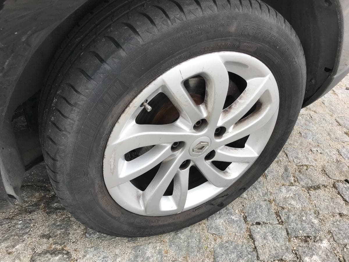 Renault Mégane 1.5DCI · Ano 2015 — imagem 17