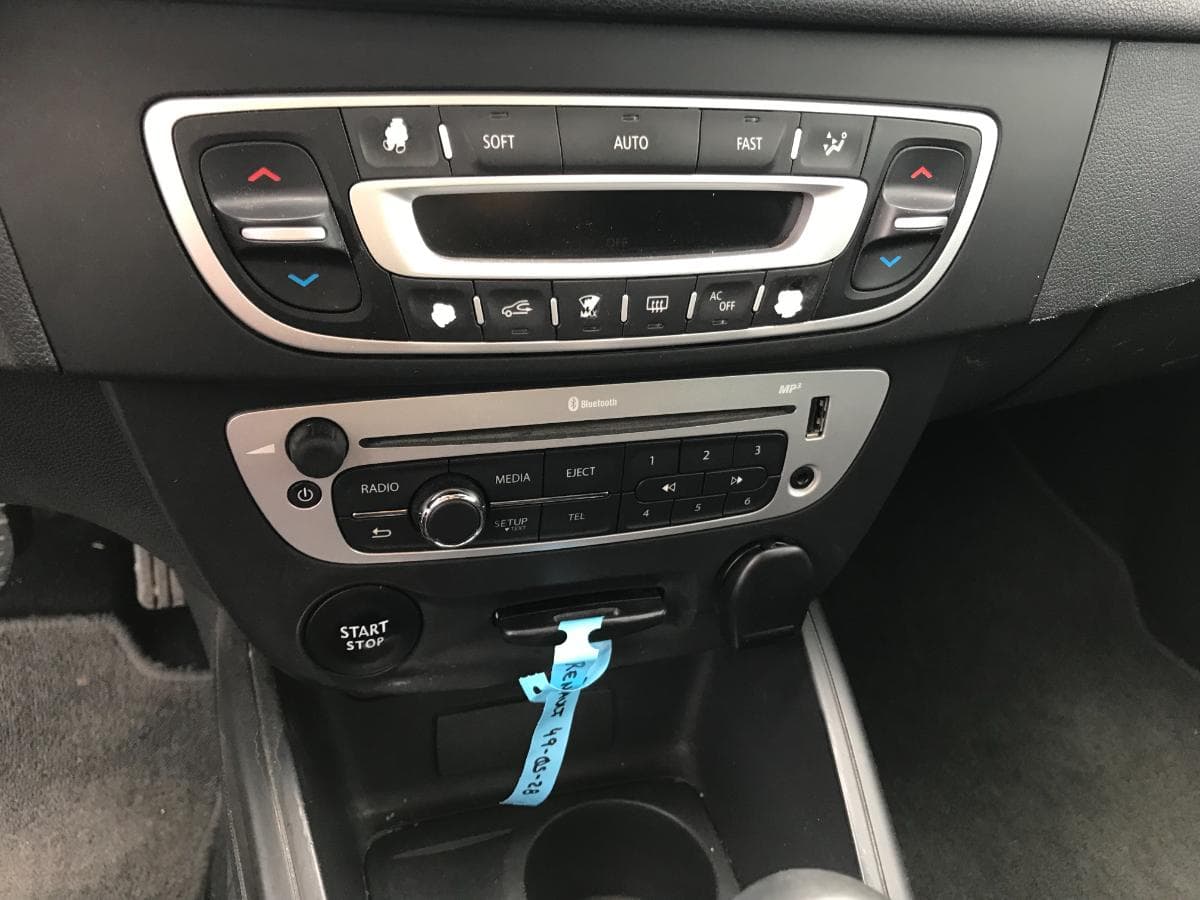 Renault Mégane 1.5DCI · Ano 2015 — imagem 22