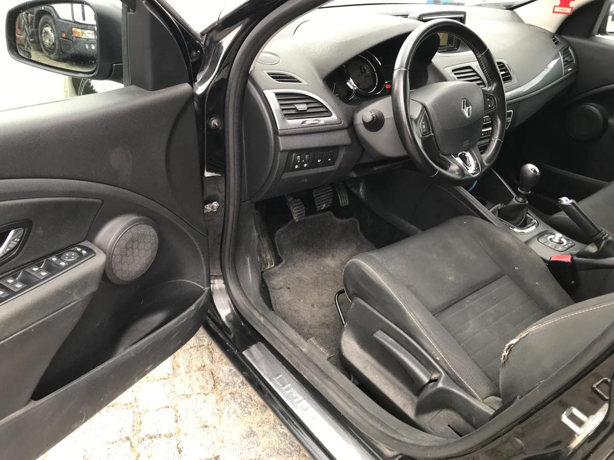 Renault Mégane 1.5DCI · Ano 2015 — imagem 18
