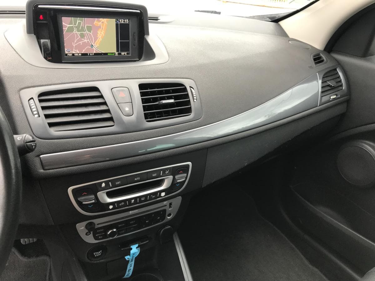 Renault Mégane 1.5DCI · Ano 2015 — imagem 29