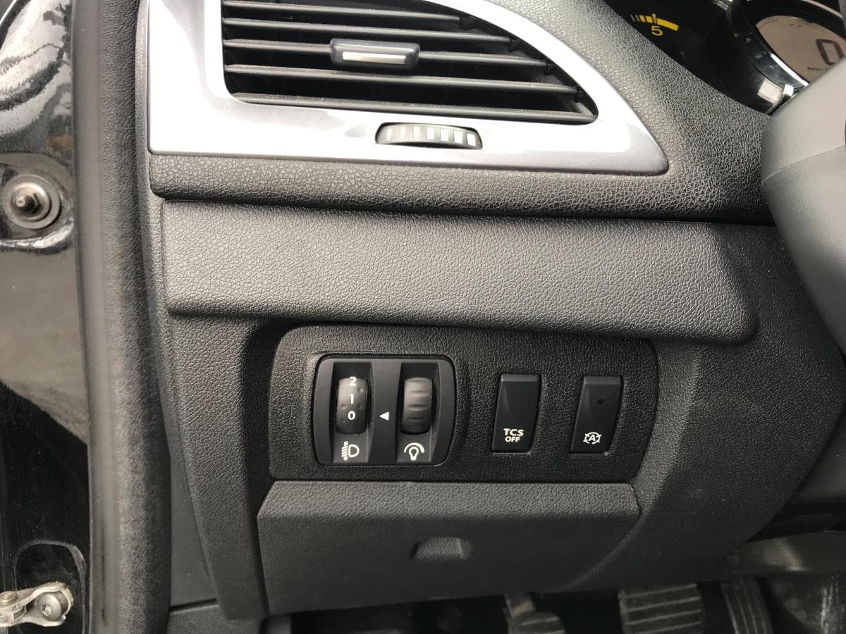 Renault Mégane 1.5DCI · Ano 2015 — imagem 30