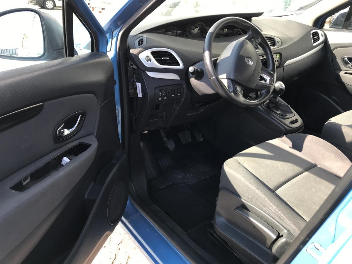 Renault Scénic 1.5DCI · Ano 2014 — imagen 25
