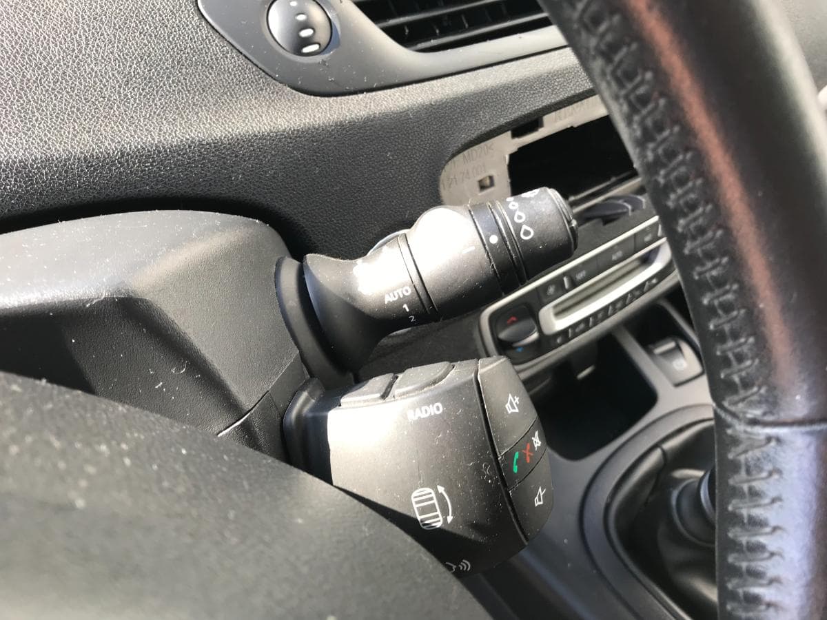 Renault Scénic 1.5DCI · Ano 2014 — imagen 26