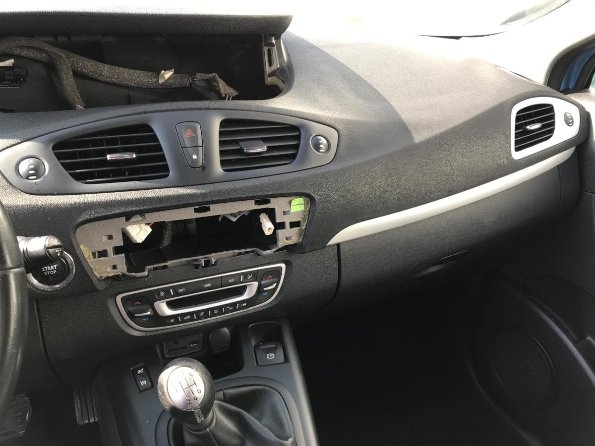 Renault Scénic 1.5DCI · Ano 2014 — imagen 28