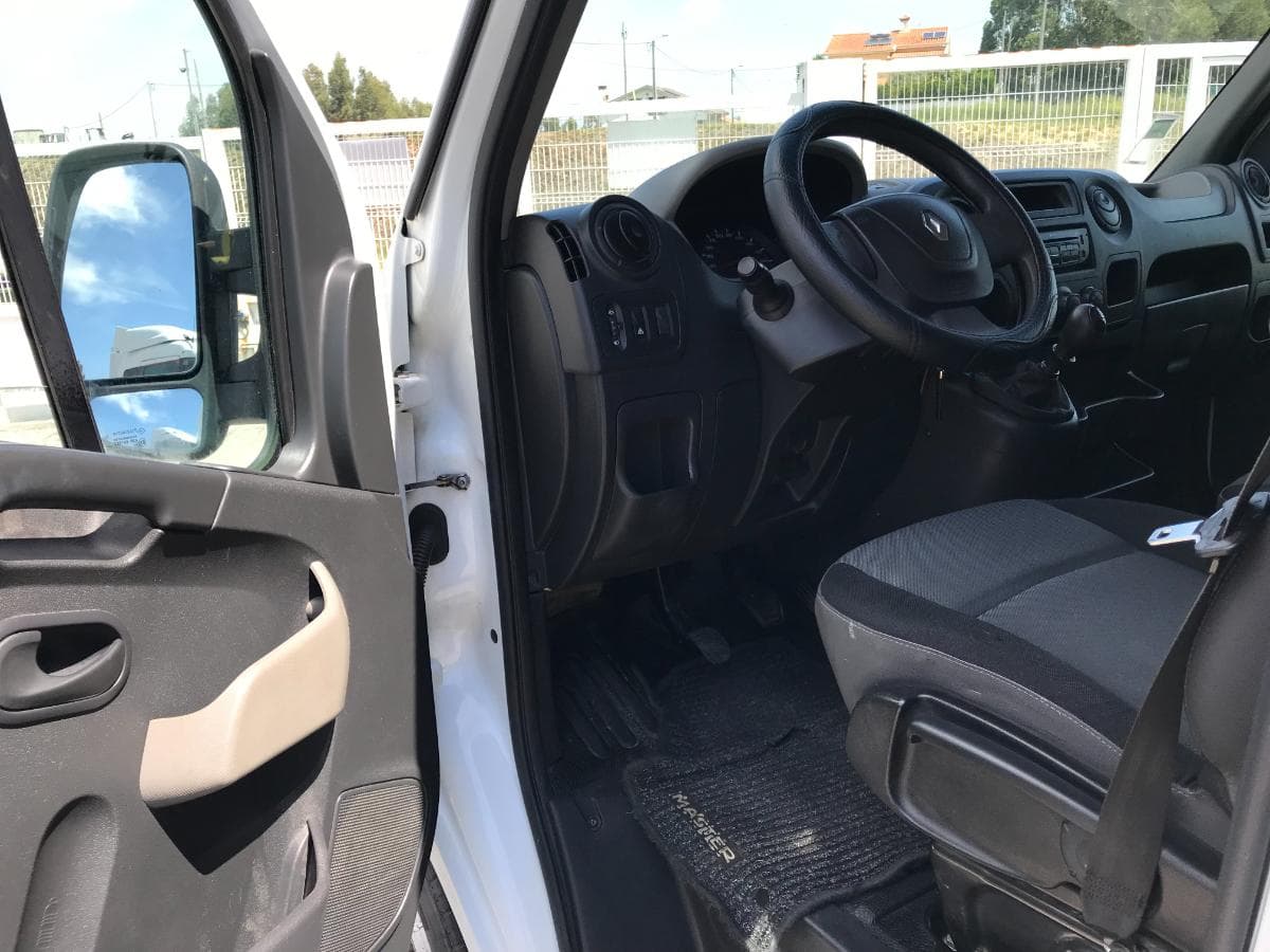 Renault Master 2.3 DCI 125 · Ano 2014 — imagem 23