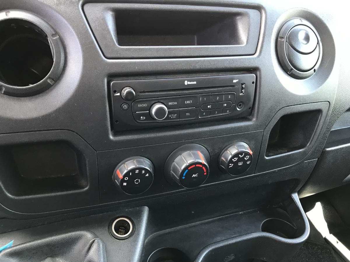 Renault Master 2.3 DCI 125 · Ano 2014 — imagem 30