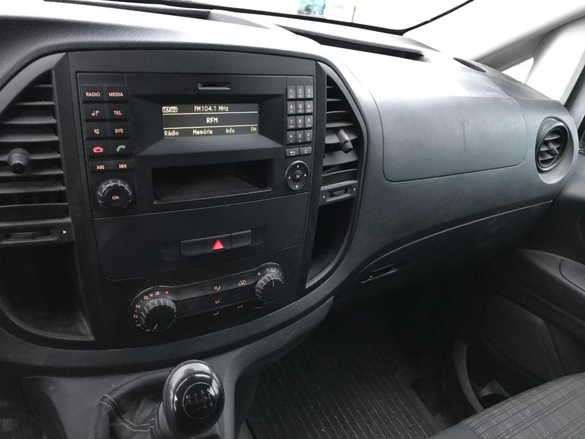 Mercedes Vito  44-RI-08 — imagem 13