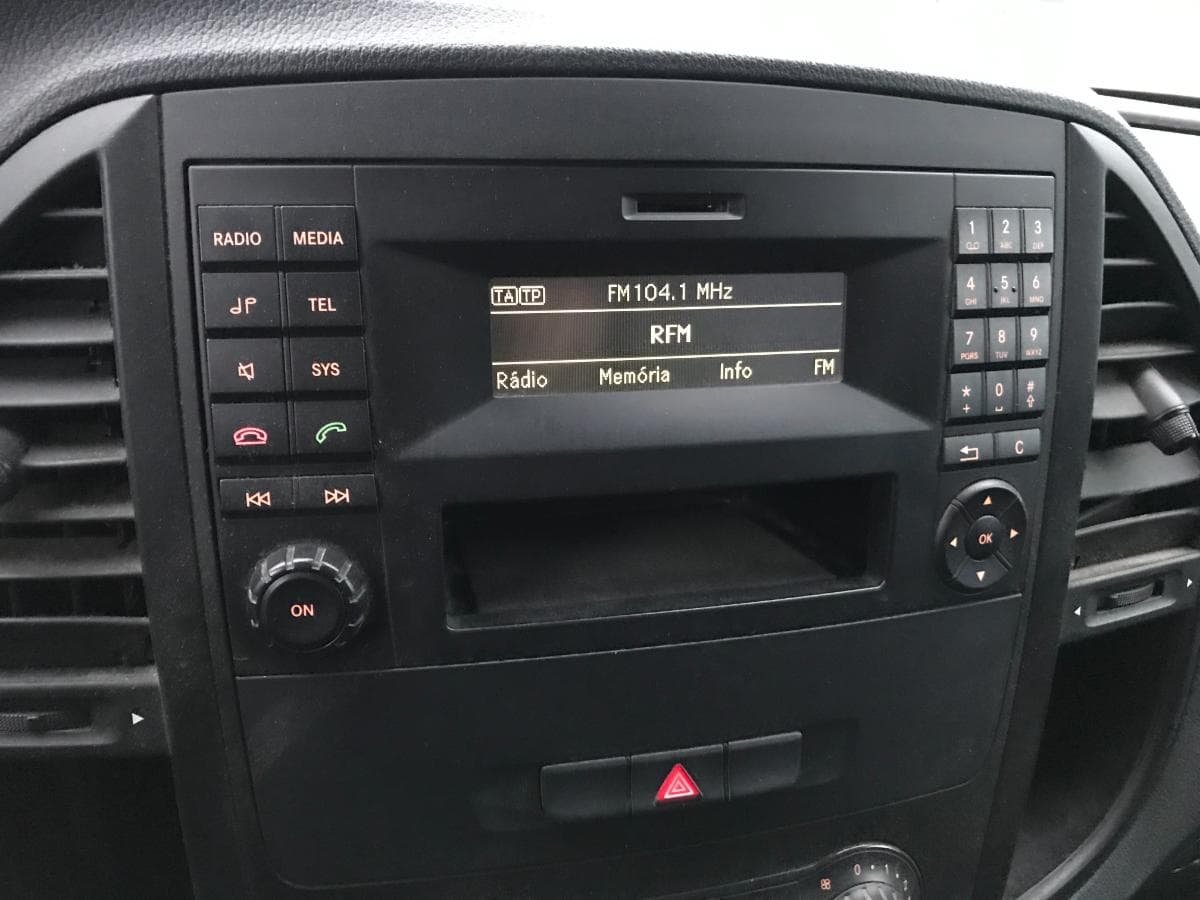 Mercedes Vito  44-RI-08 — imagem 28