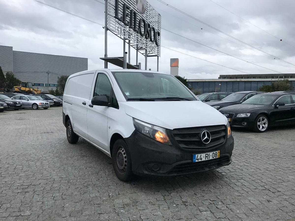 Mercedes Vito  44-RI-08 — imagem 1