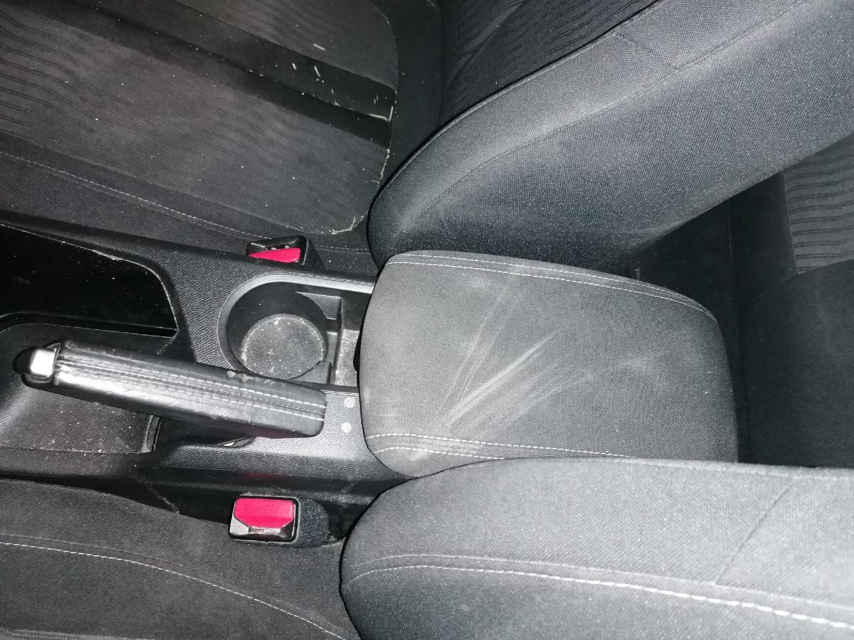 Peugeot 308 1.6 BlueHDI · Ano 2015 — imagen 21