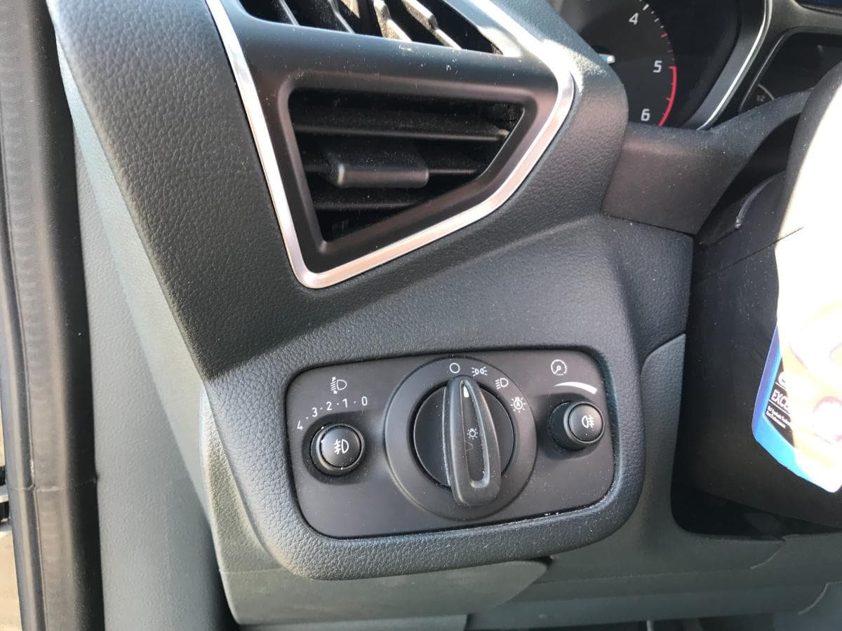 Ford C-Max 1.6 CDTI · Ano 2011 — imagem 23