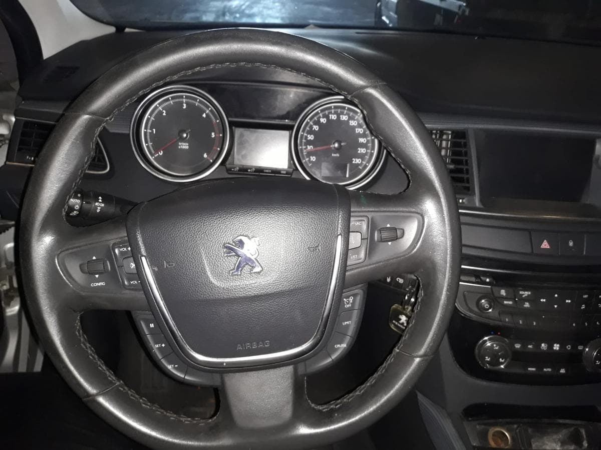 Peugeot 508 1.6HDI · Ano 2013 — imagen 28