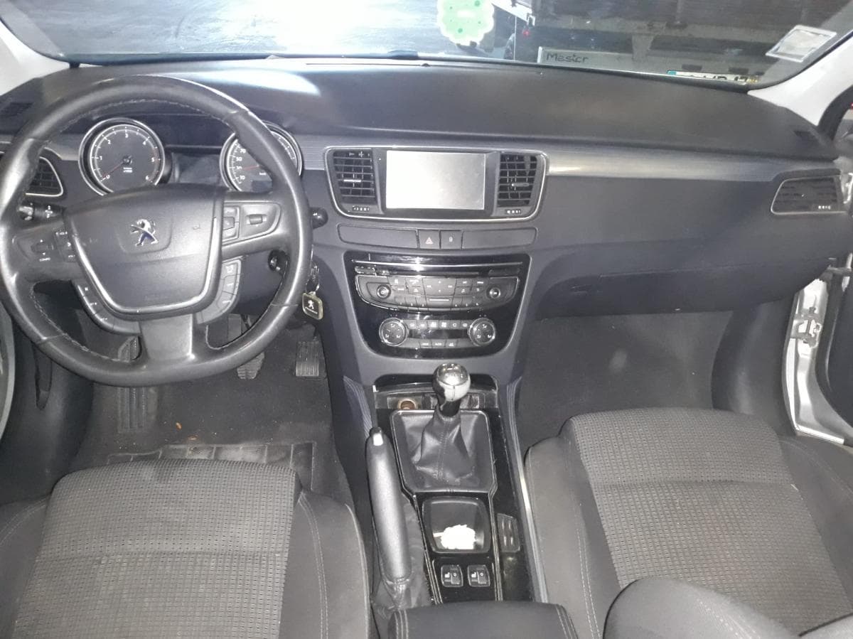 Peugeot 508 1.6HDI · Ano 2013 — imagen 40