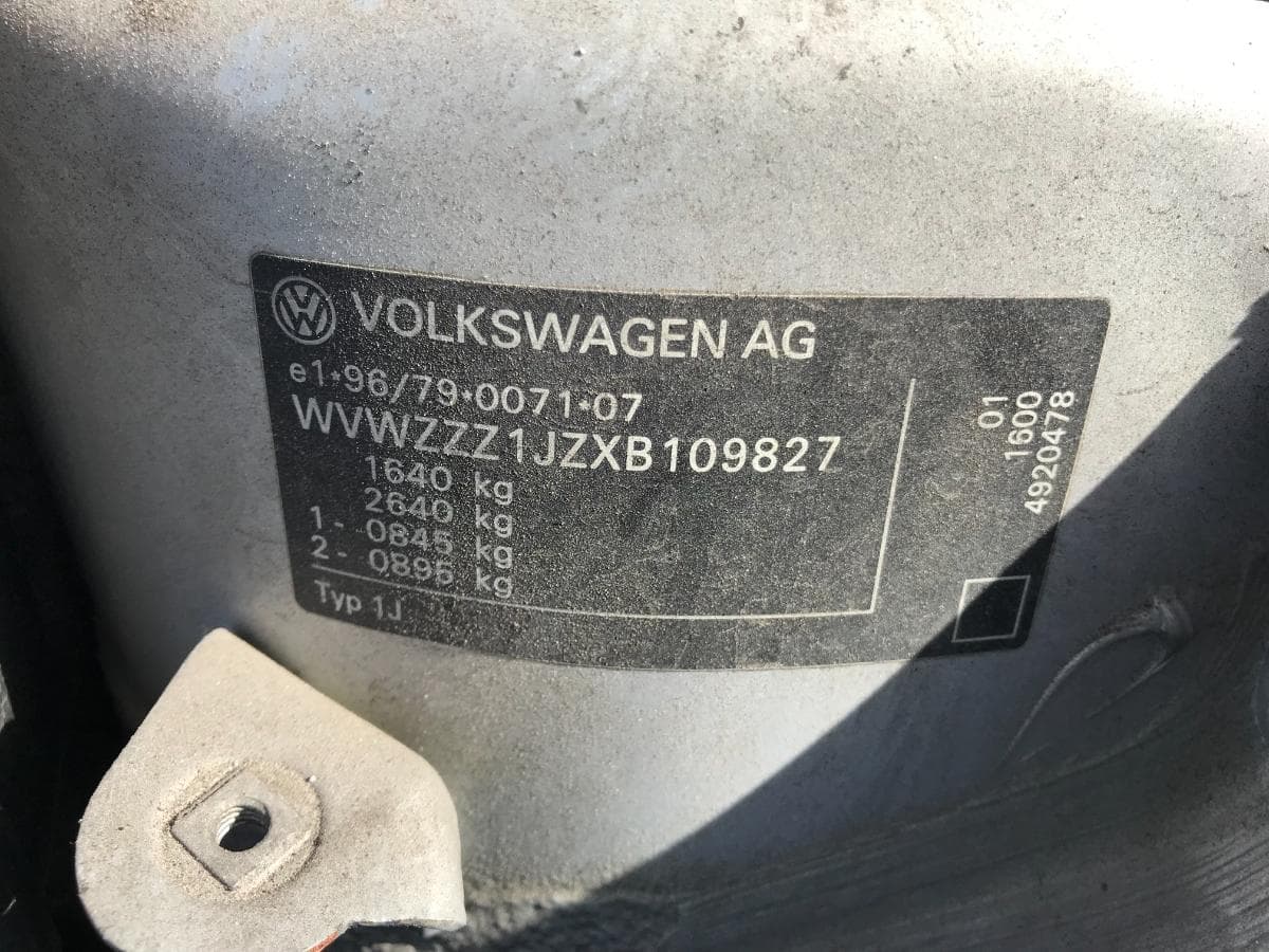 Vokswagen Golf 1.4 16v · Ano 1998 — image 4