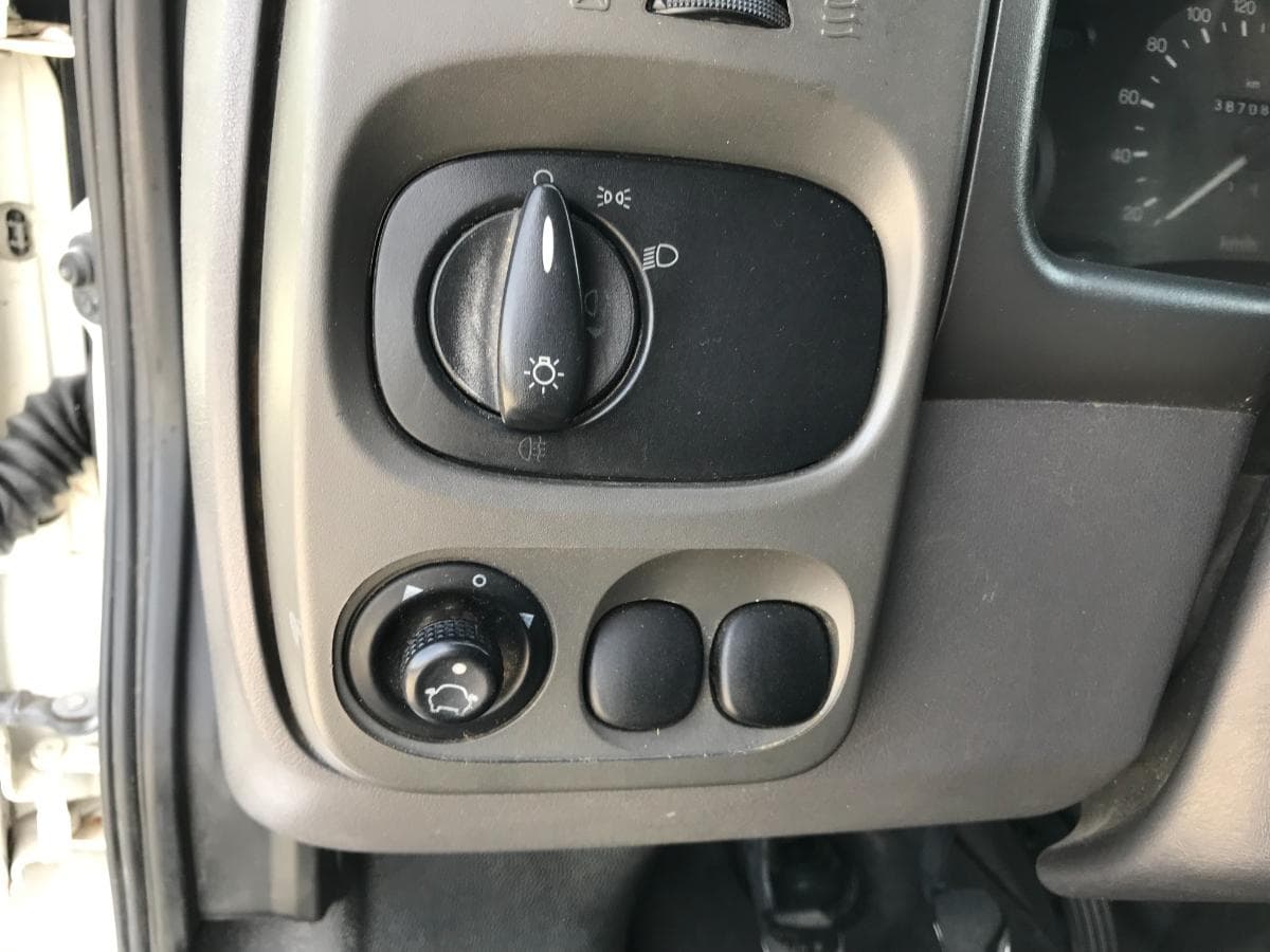 Ford Transit 2.0 · Ano 2002 — imagem 25