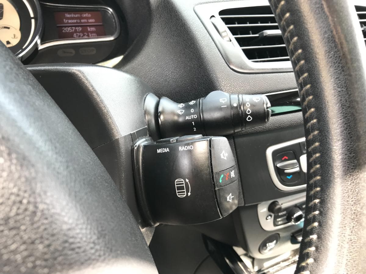 Renault Mégane 1.5DCI · Ano 2013 — imagem 33