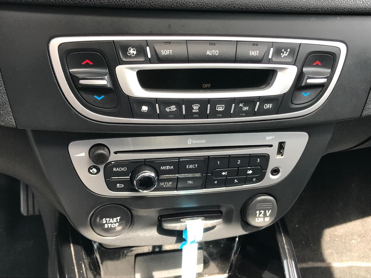 Renault Mégane 1.5DCI · Ano 2013 — imagem 35