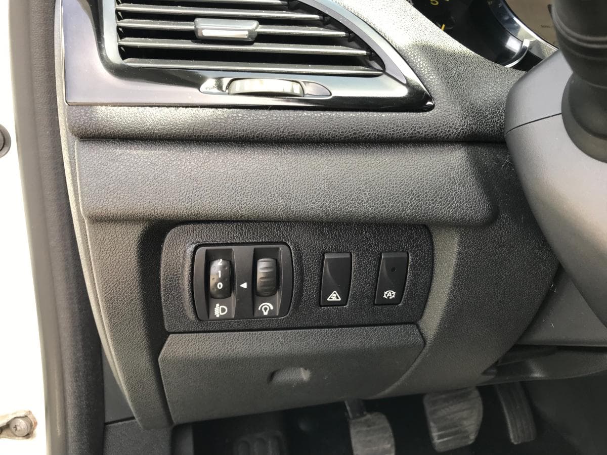 Renault Mégane 1.5DCI · Ano 2013 — imagem 38