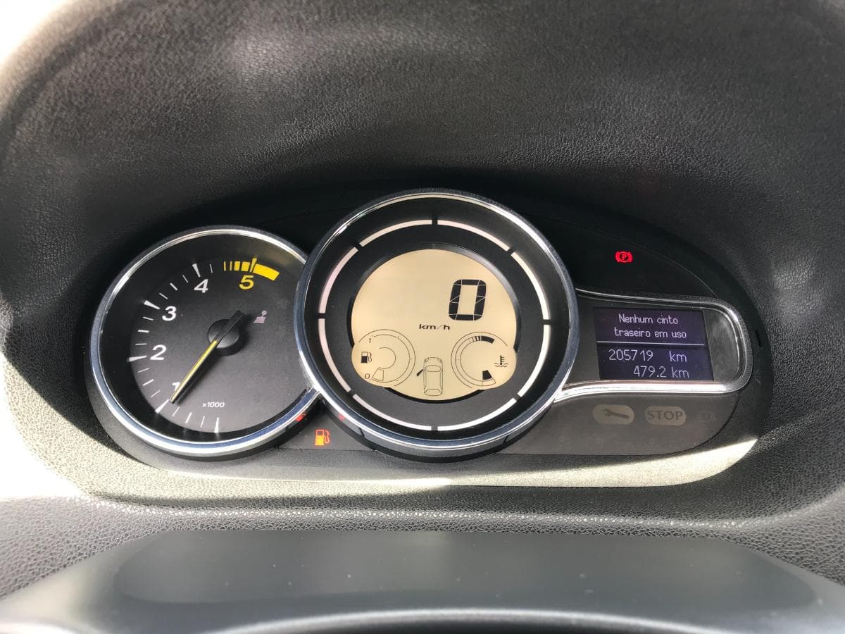 Renault Mégane 1.5DCI · Ano 2013 — imagem 40