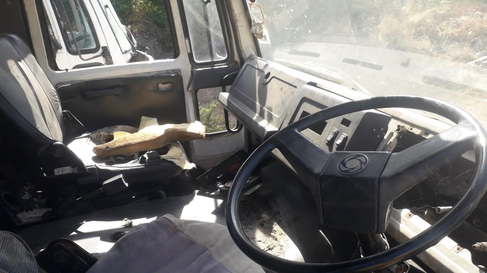 Camião Ashok Leyland · — imagem 7