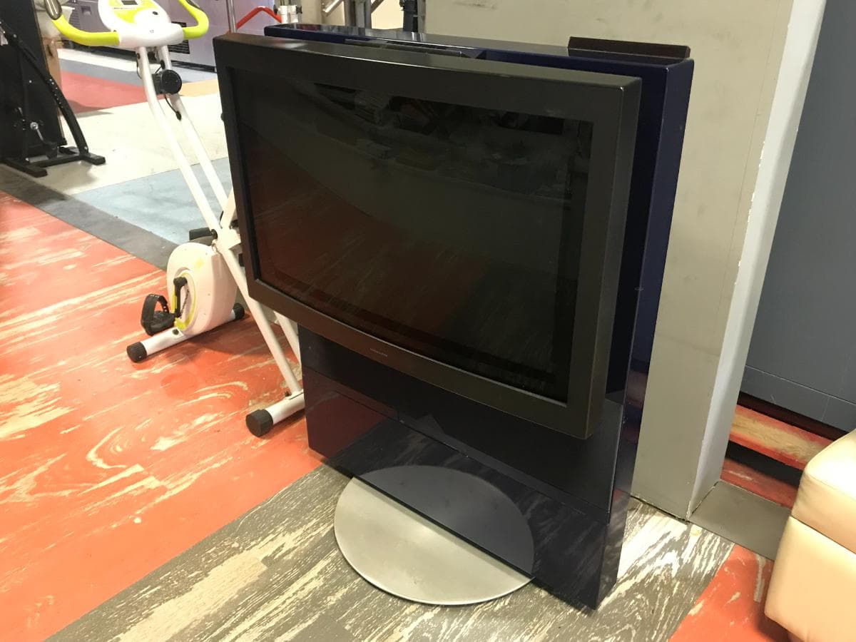 TV