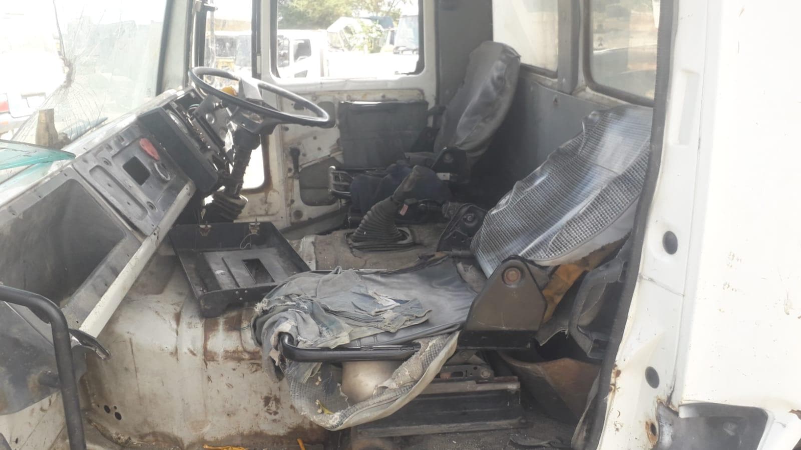 Camión Ashok Leyland · — imagen 3