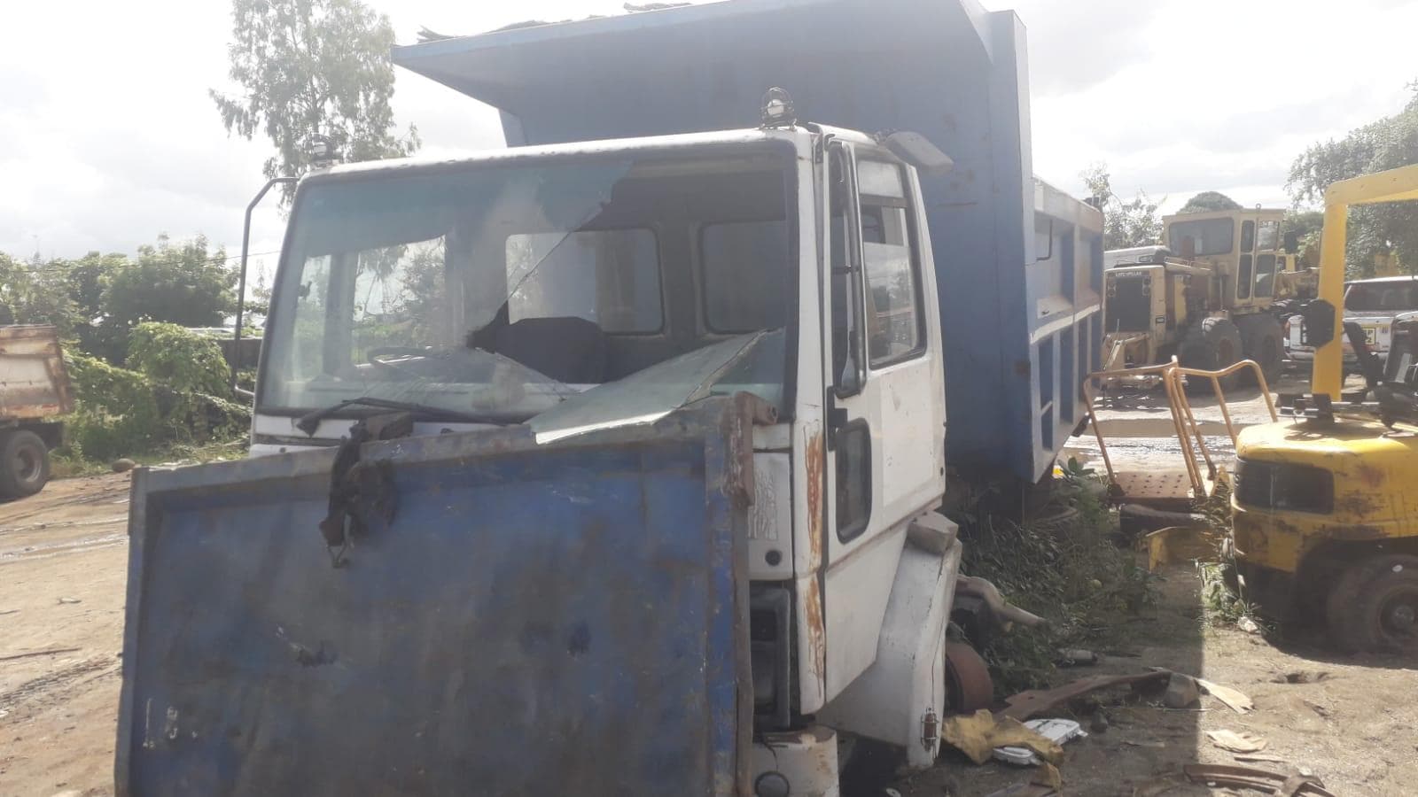 Camión Ashok Leyland · — imagen 4