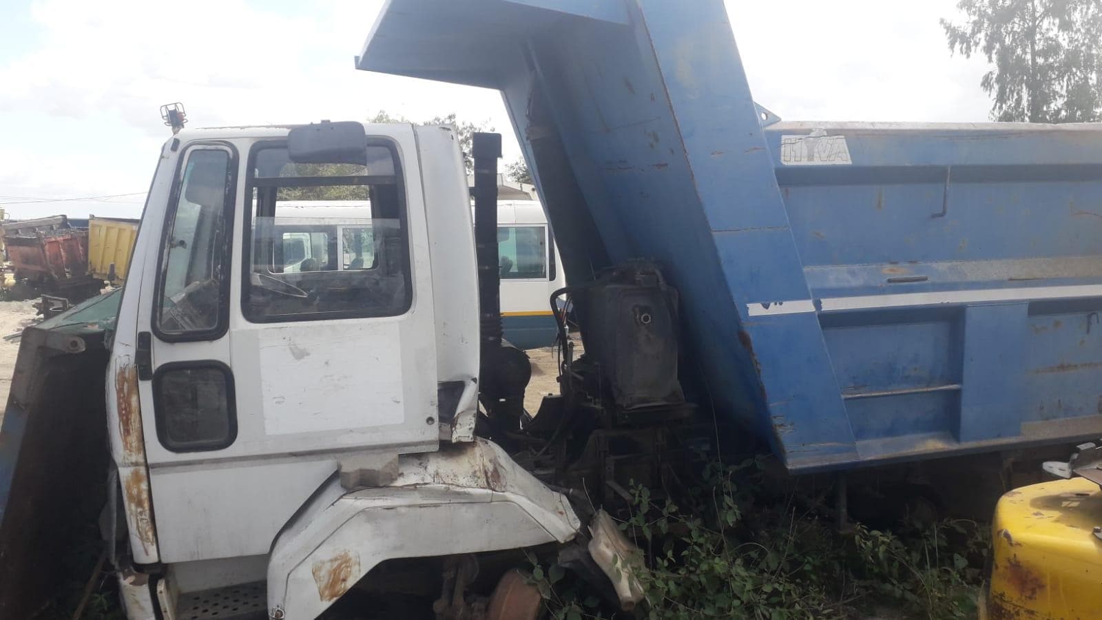 Camión Ashok Leyland · — imagen 5