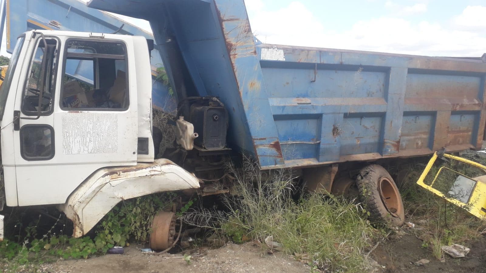 Camião Ashok Leyland · — imagem 3