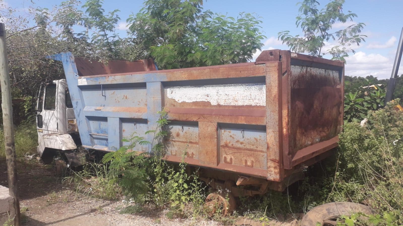 Camión Ashok Leyland ·