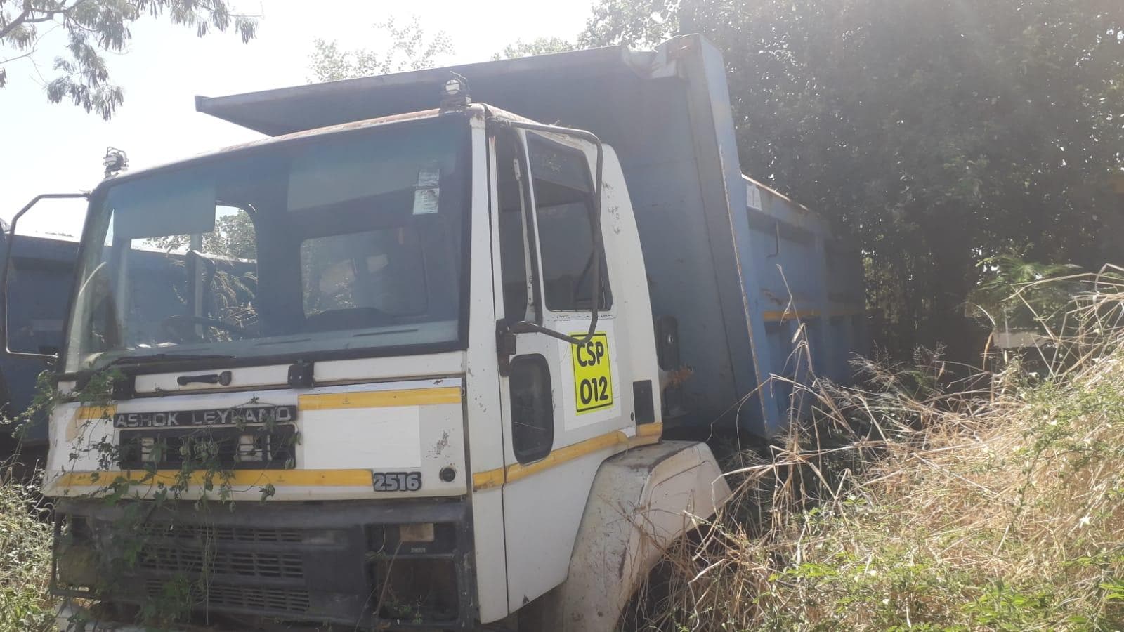 Camião Ashok Leyland · — image 6