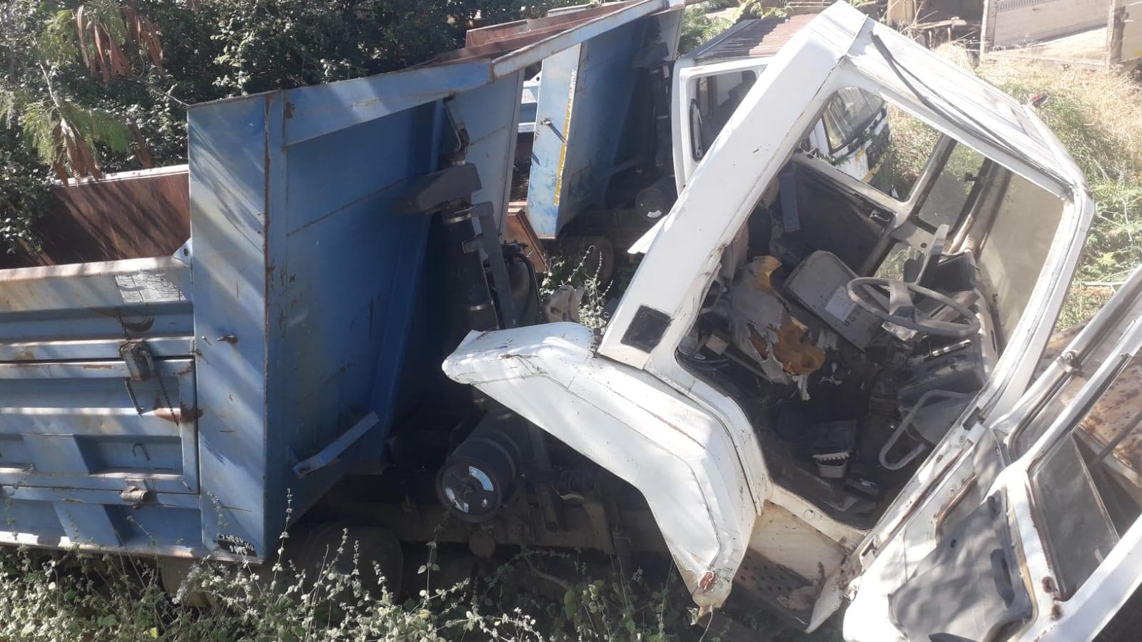Camião Ashok Leyland · — imagem 5