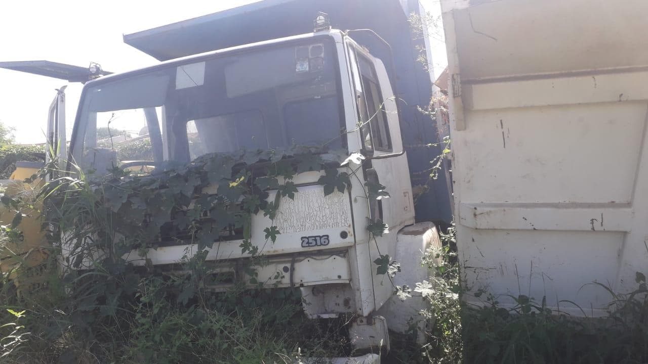 Camião Ashok Leyland · — imagem 1