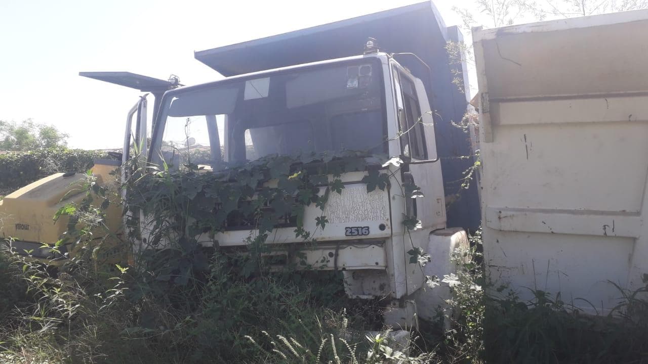 Camião Ashok Leyland · — imagem 2